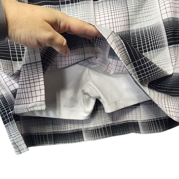 Izod Golf Grid Print Skort, Built-in Shorts Black White, Size 10 - Picture 4 of 10